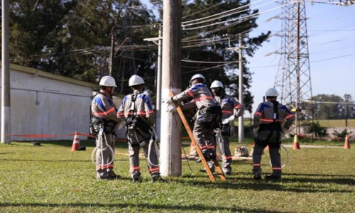 Enel abre programação de cursos para eletricistas